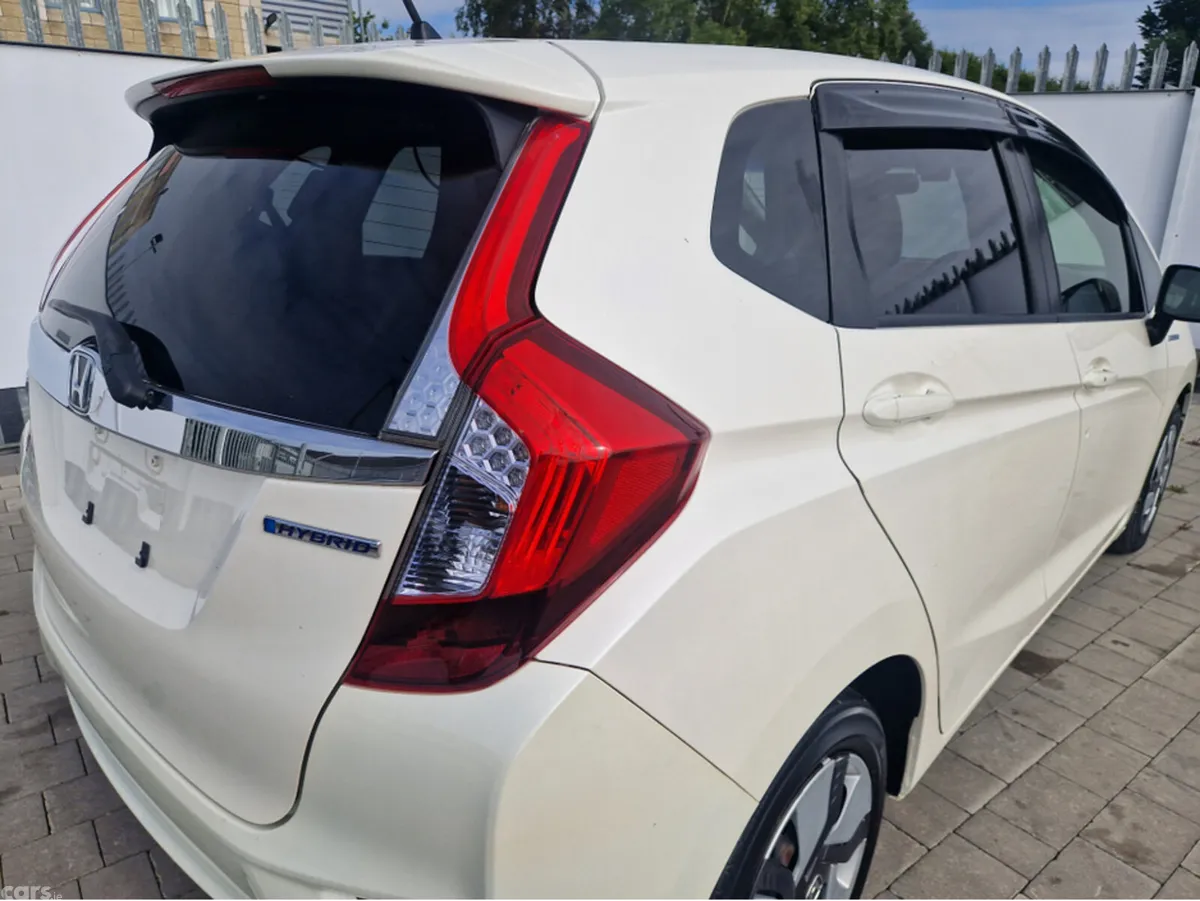 Honda Fit Hatchback, Petrol Hybrid, 2014, White