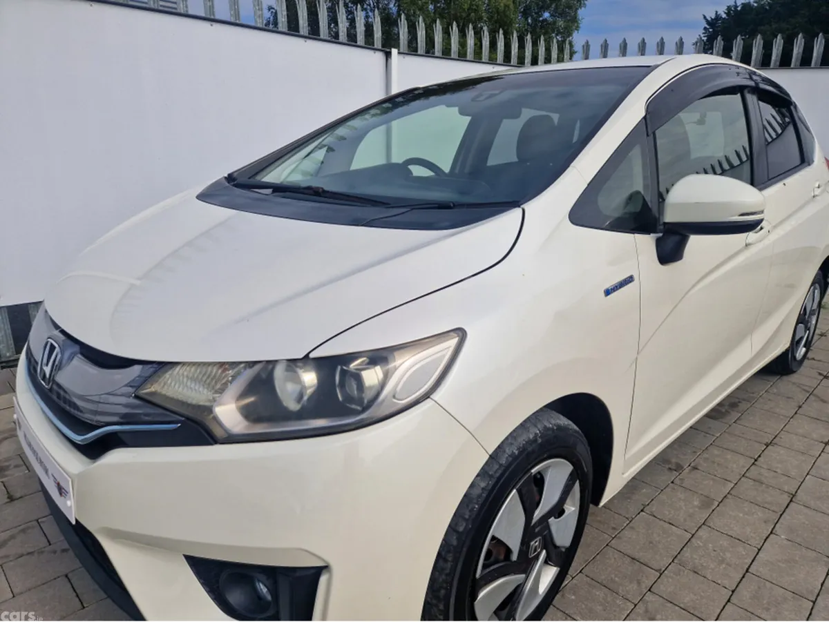 Honda Fit Hatchback, Petrol Hybrid, 2014, White