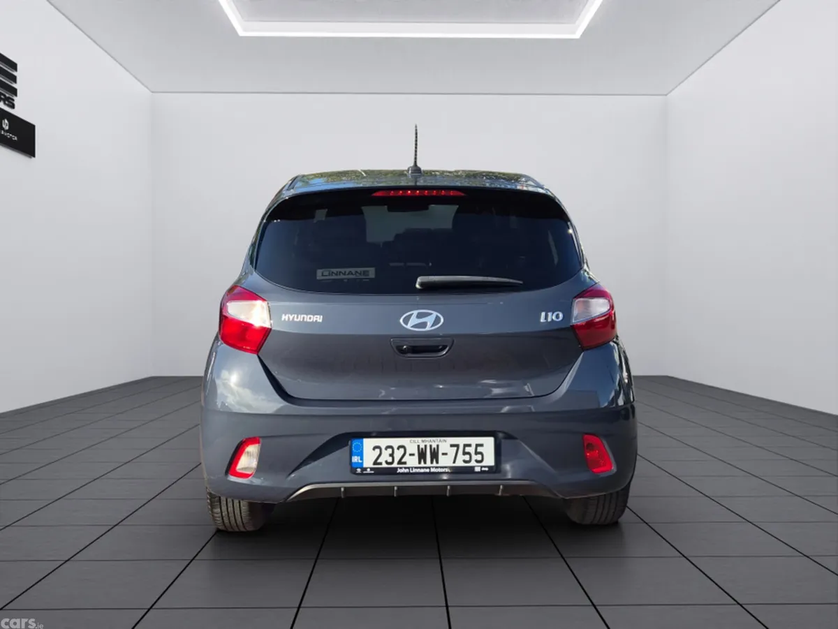 Hyundai i10 Hatchback, Petrol, 2023, Grey