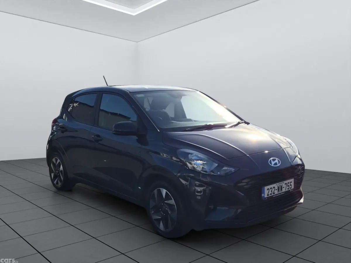 Hyundai i10 Hatchback, Petrol, 2023, Grey