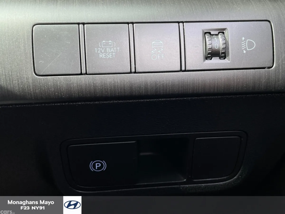 Hyundai KONA MPV, Petrol Hybrid, 2024, Grey