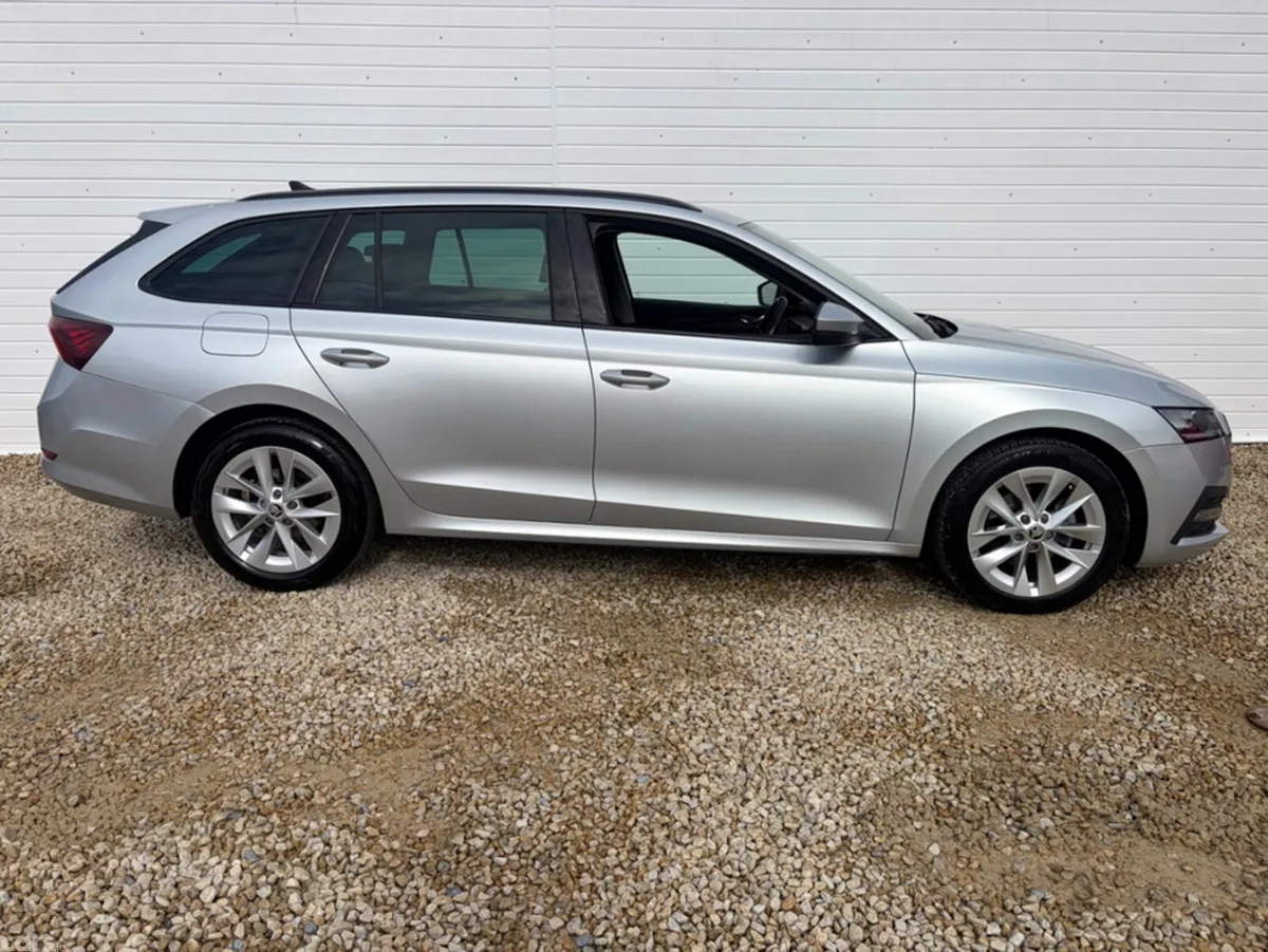 Skoda Octavia Estate, Diesel, 2021, Grey