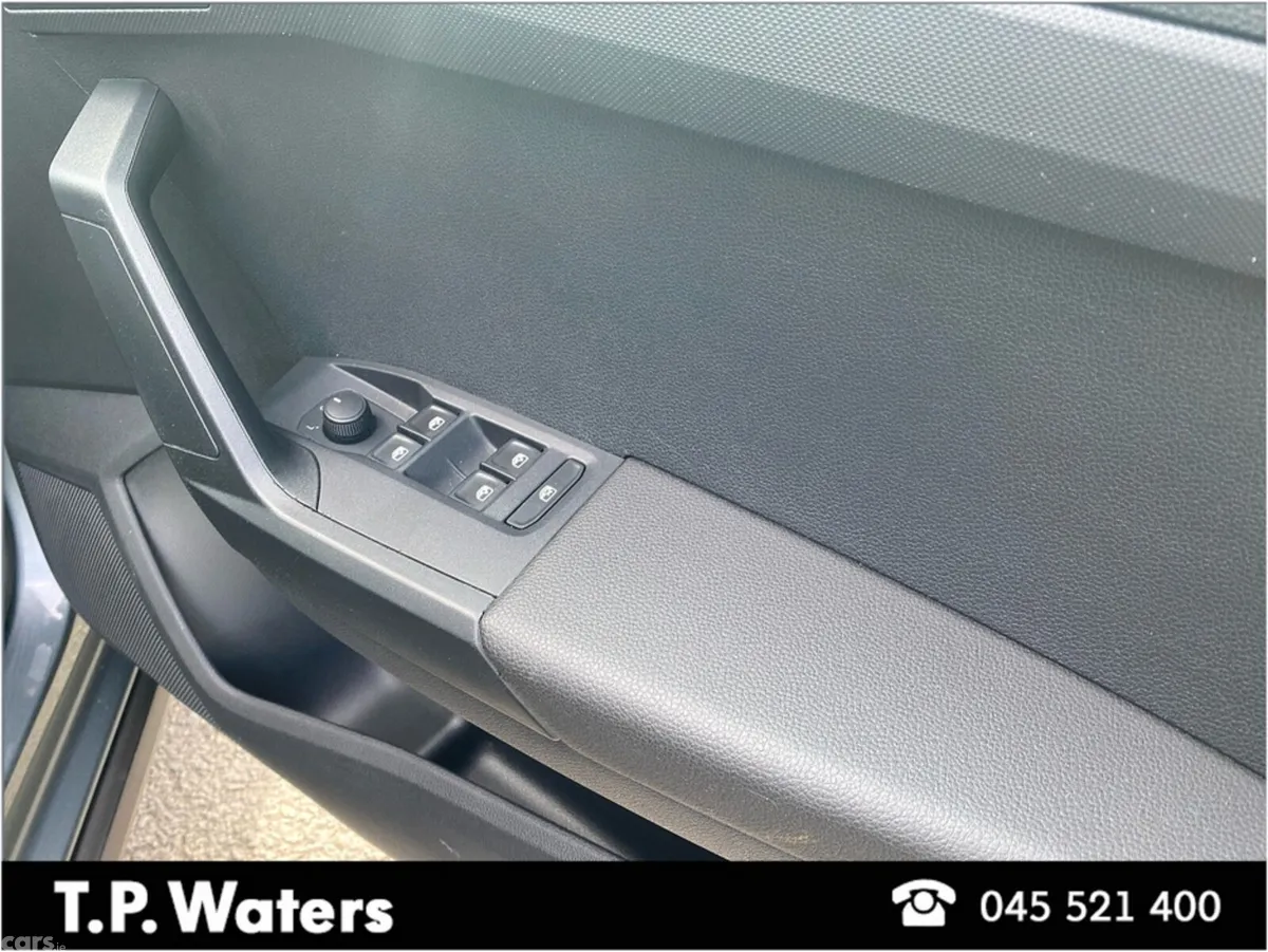 SEAT Arona Hatchback, Petrol, 2018, Grey