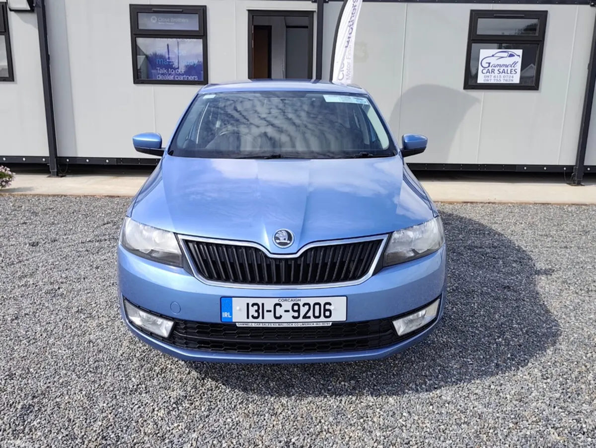 Skoda Rapid Hatchback, Diesel, 2013, Blue