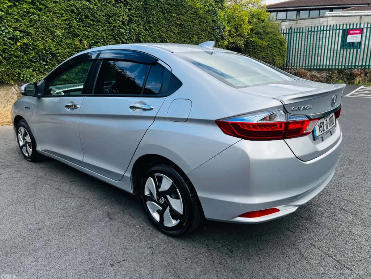 Honda Grace Saloon, Petrol Hybrid, 2015, Silver