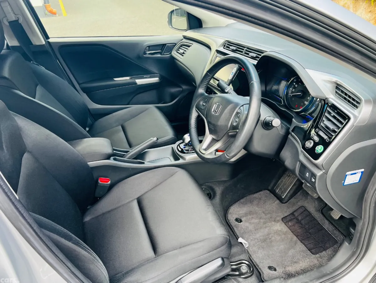 Honda Grace Saloon, Petrol Hybrid, 2015, Silver