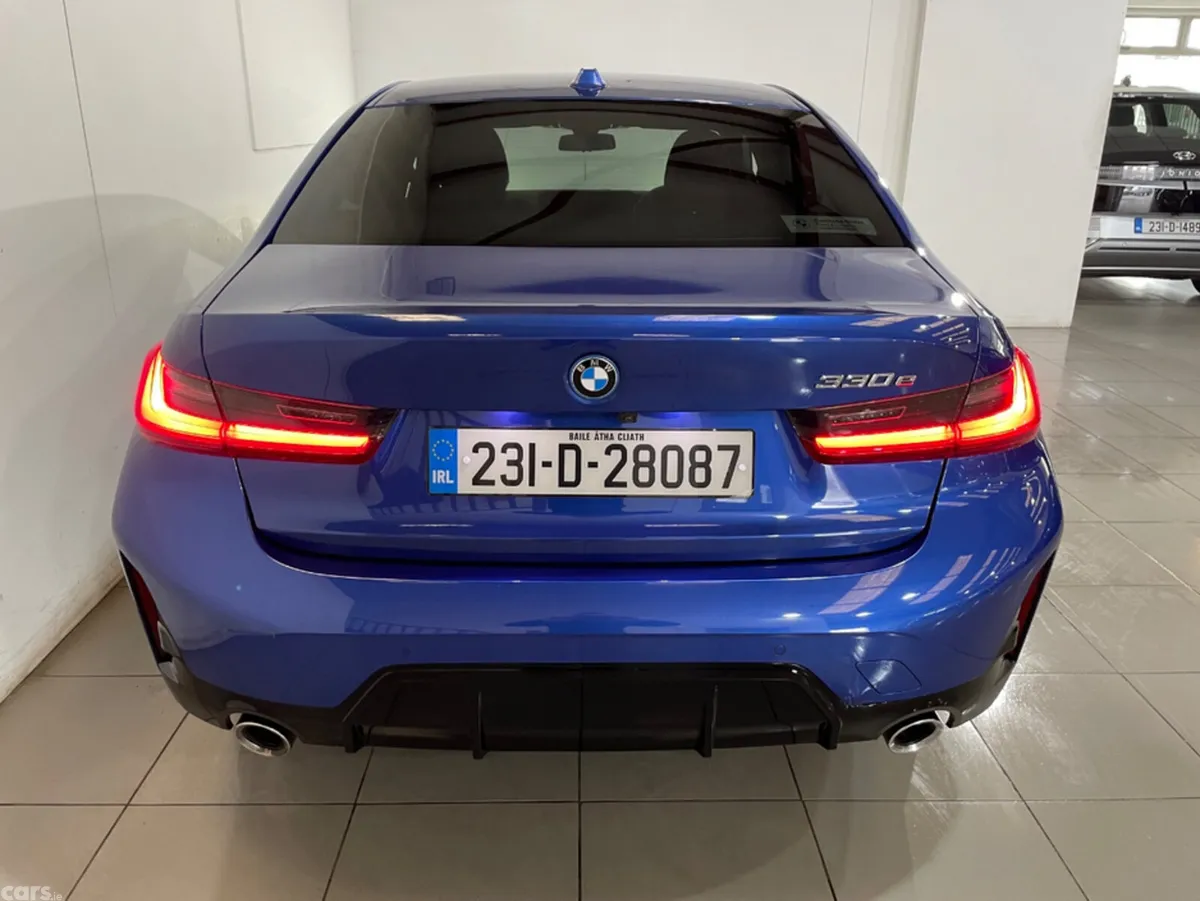 BMW 3-Series Saloon, Petrol Plug-in Hybrid, 2023, Blue