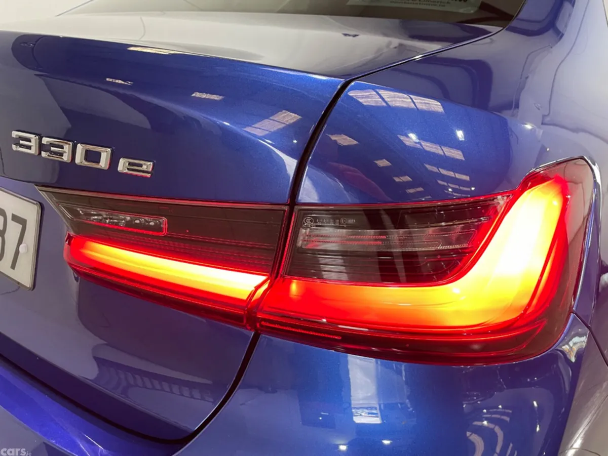 BMW 3-Series Saloon, Petrol Plug-in Hybrid, 2023, Blue