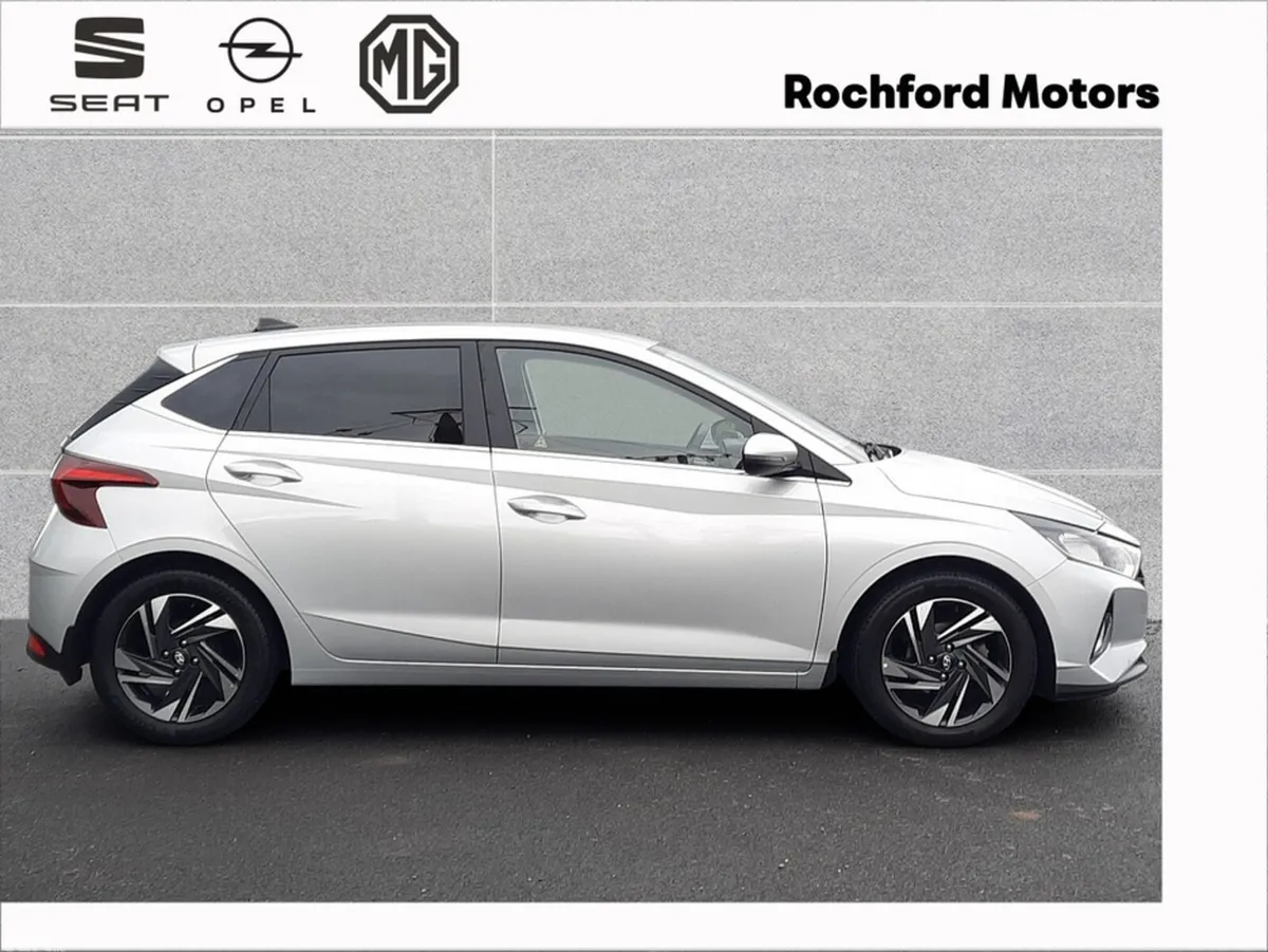 Hyundai i20 Hatchback, Petrol, 2023, Grey
