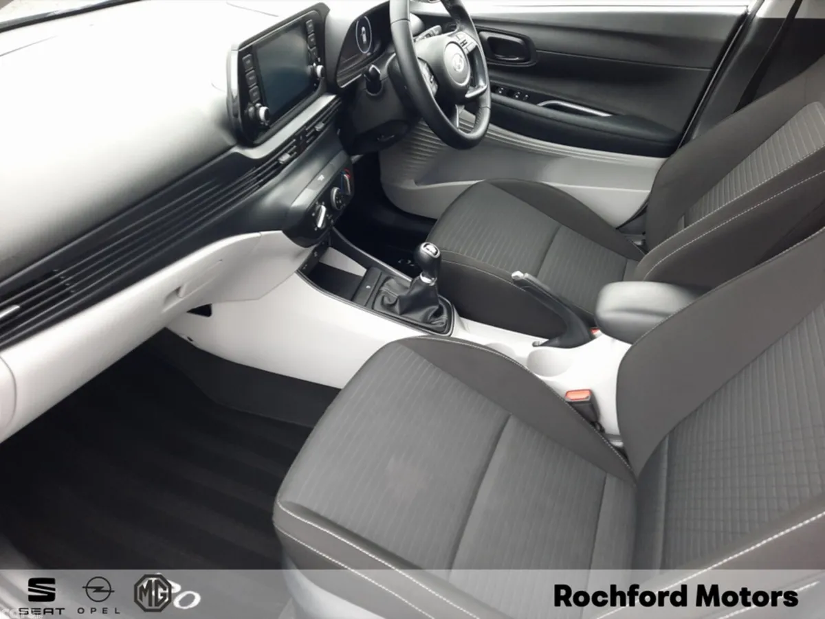 Hyundai i20 Hatchback, Petrol, 2023, Grey