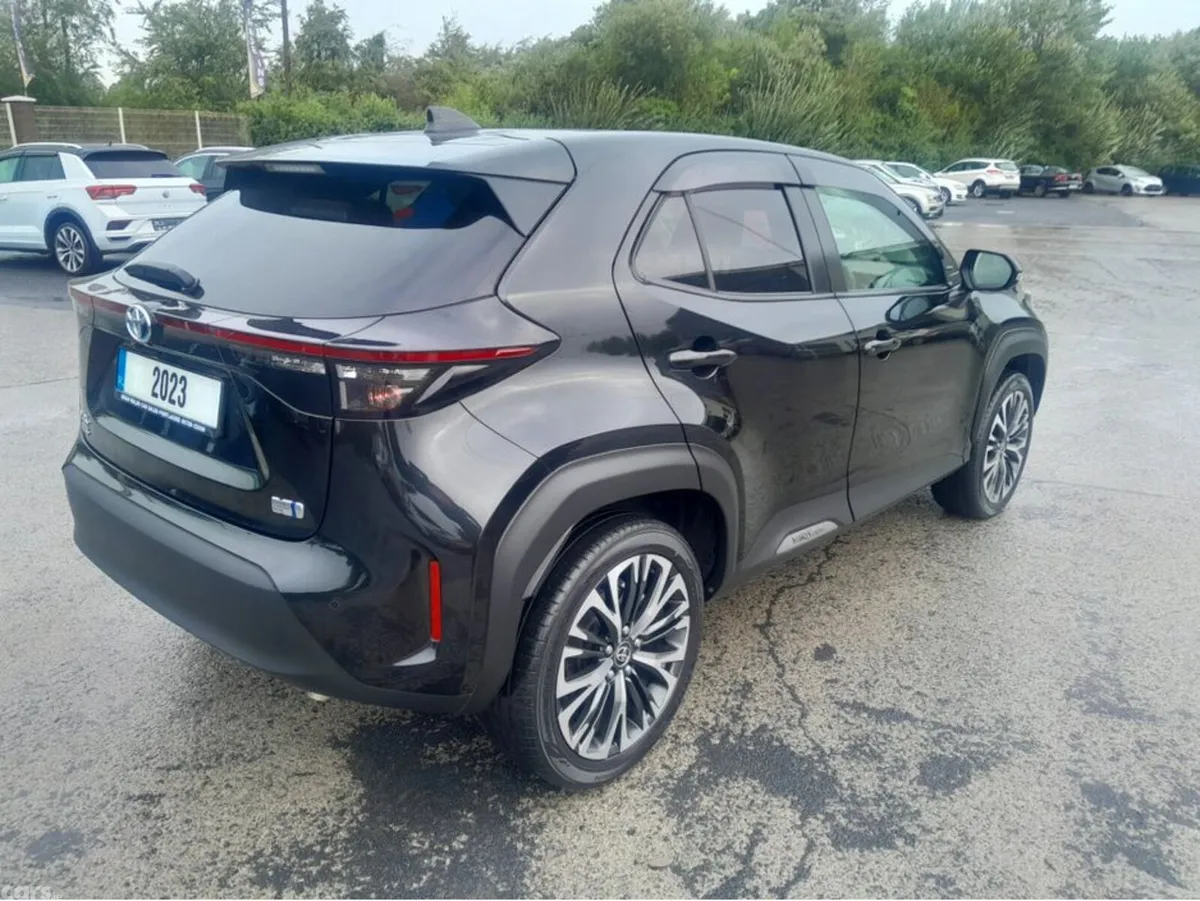 Toyota Yaris Cross SUV, Petrol Hybrid, 2023, Black