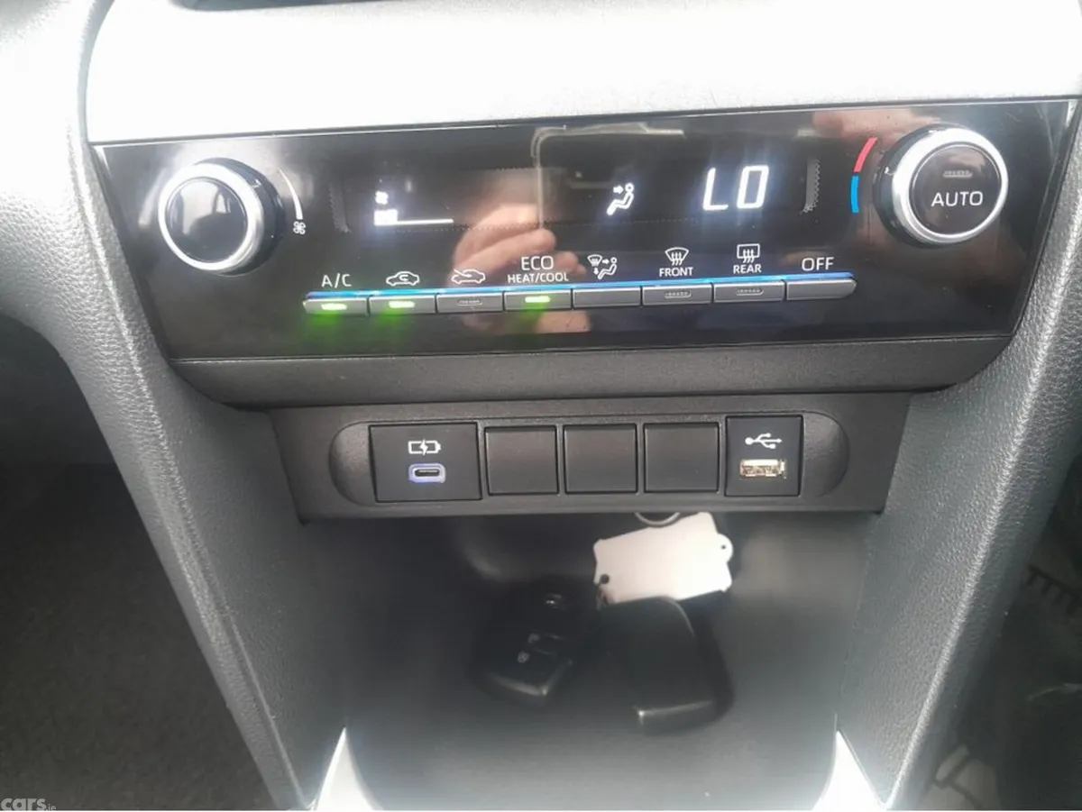 Toyota Yaris Cross SUV, Petrol Hybrid, 2023, Black