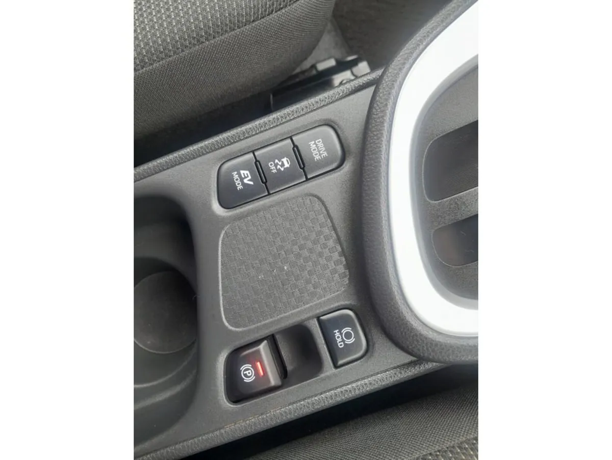Toyota Yaris Cross SUV, Petrol Hybrid, 2023, Black