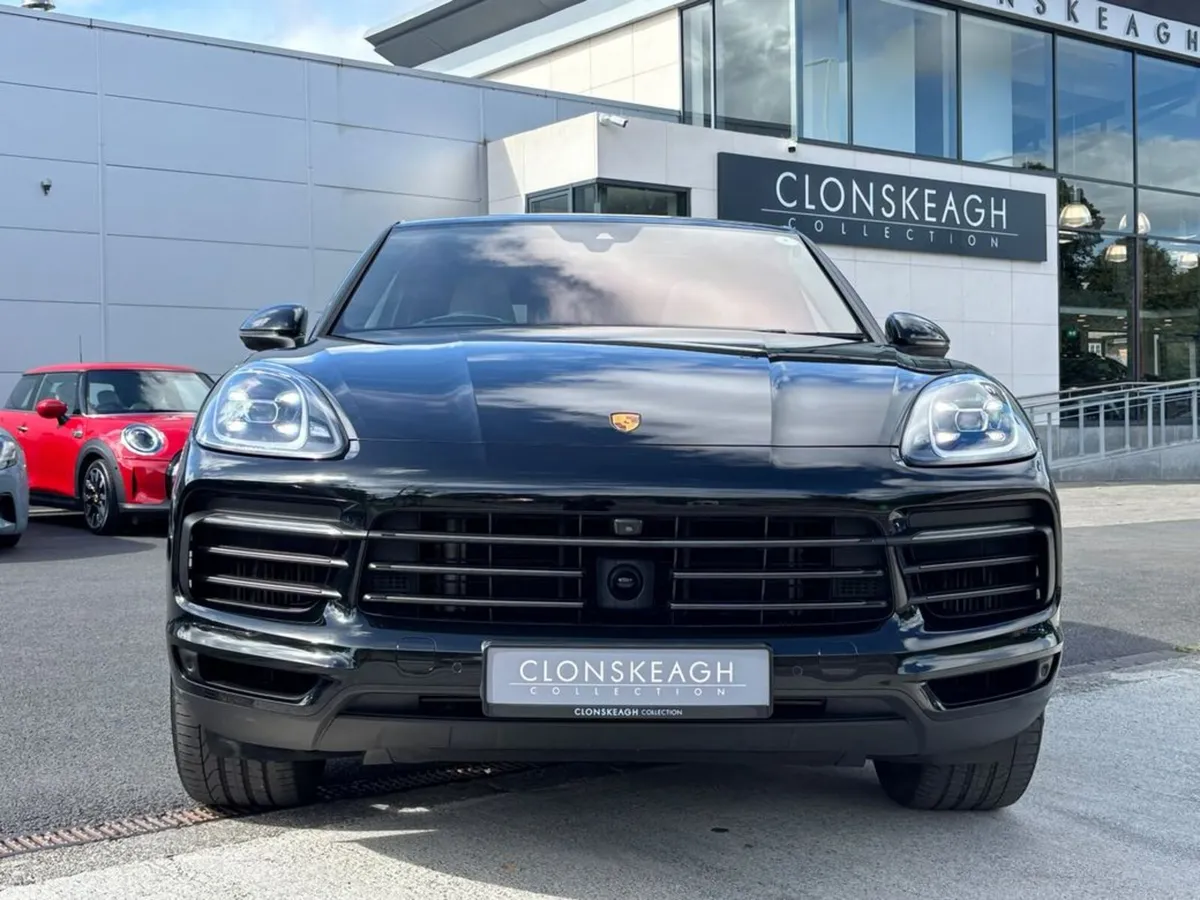 Porsche Cayenne SUV, Petrol Plug-in Hybrid, 2023, Black