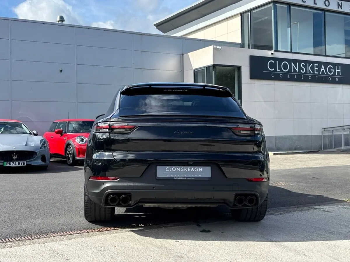 Porsche Cayenne SUV, Petrol Plug-in Hybrid, 2023, Black