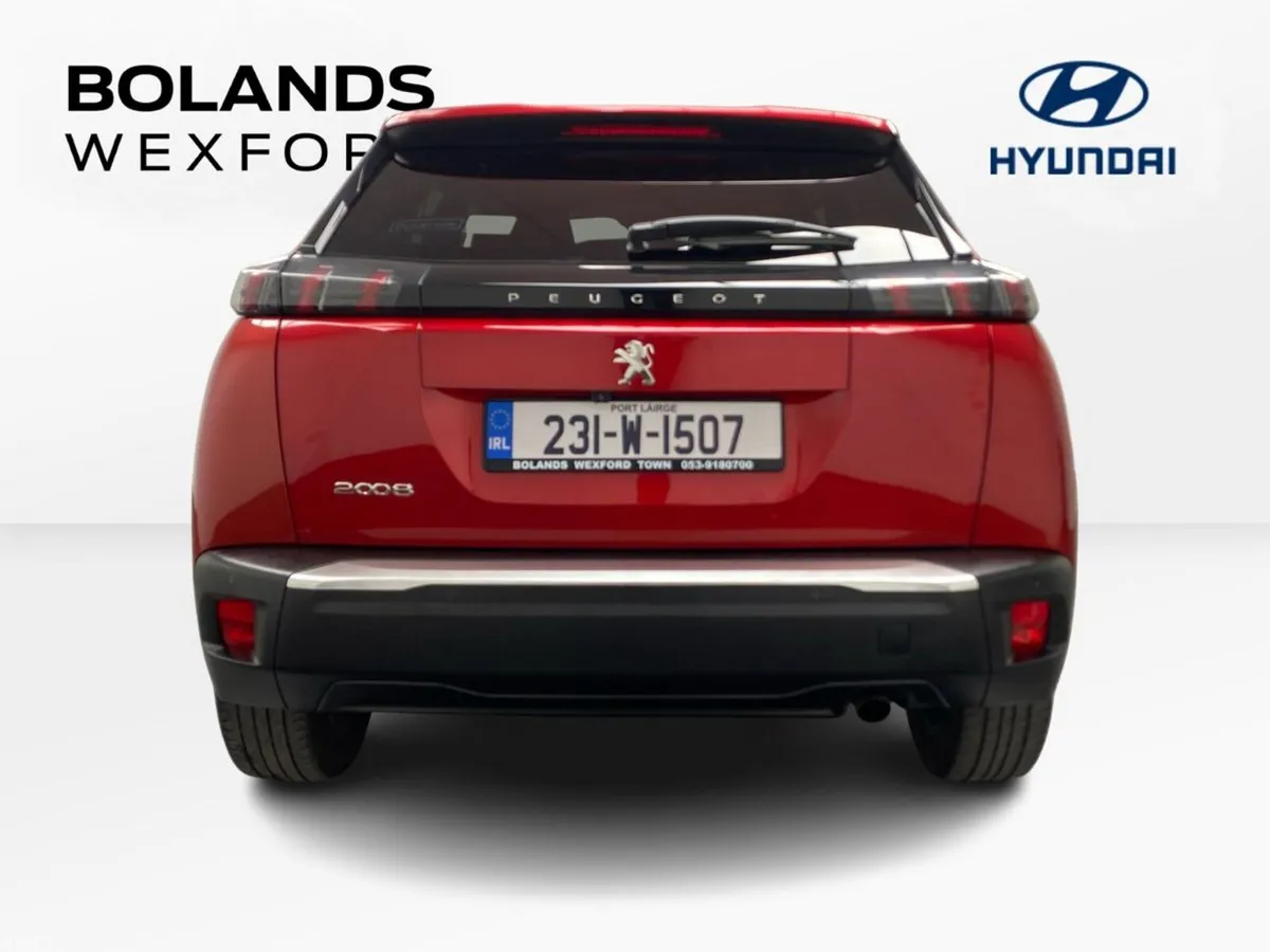 Peugeot 2008 MPV, Petrol, 2023, Red