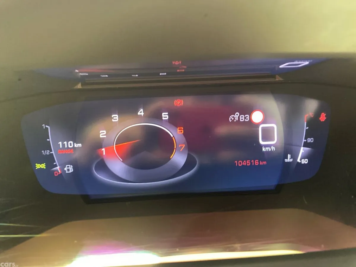 Peugeot 2008 MPV, Petrol, 2023, Red