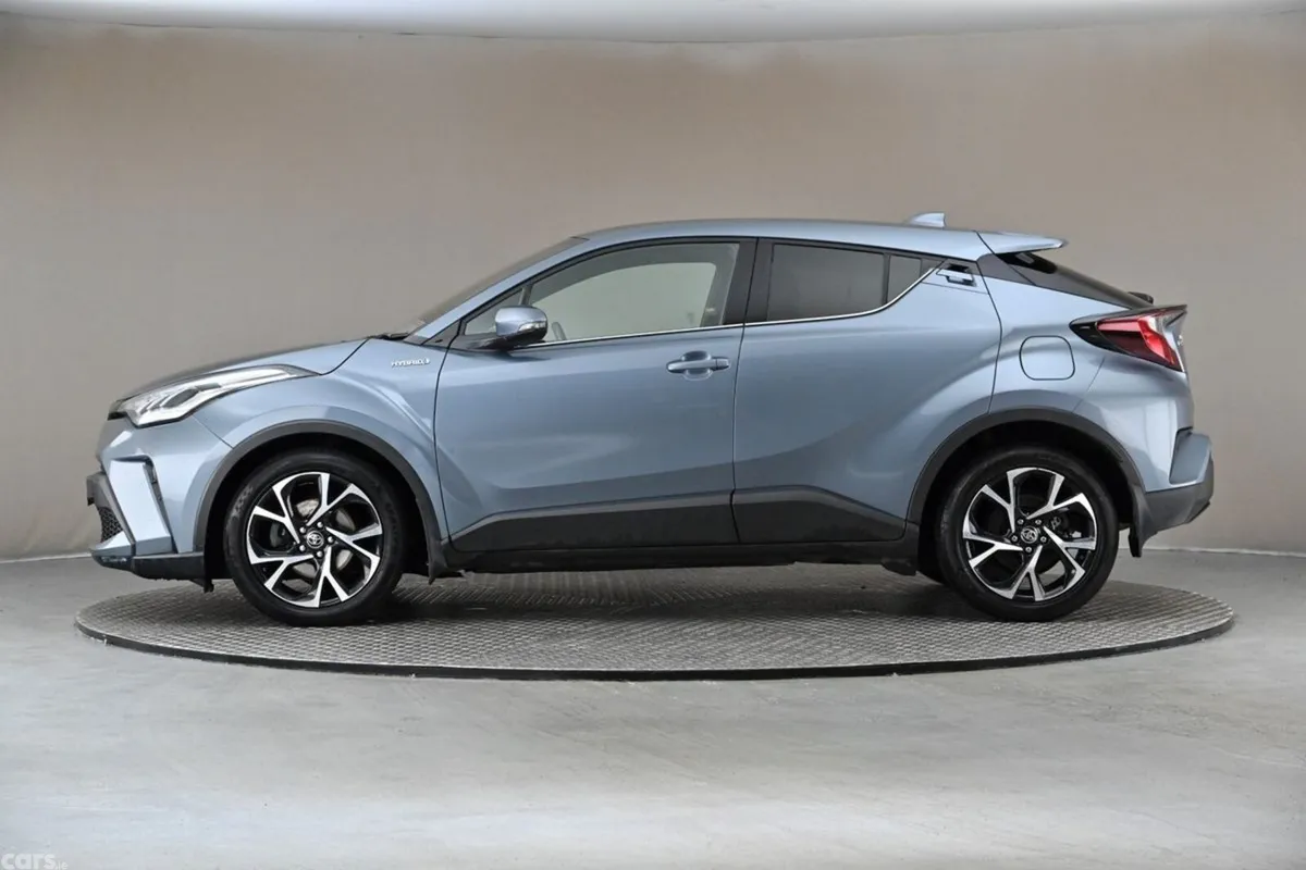 Toyota C-HR SUV, Petrol Hybrid, 2022, Grey