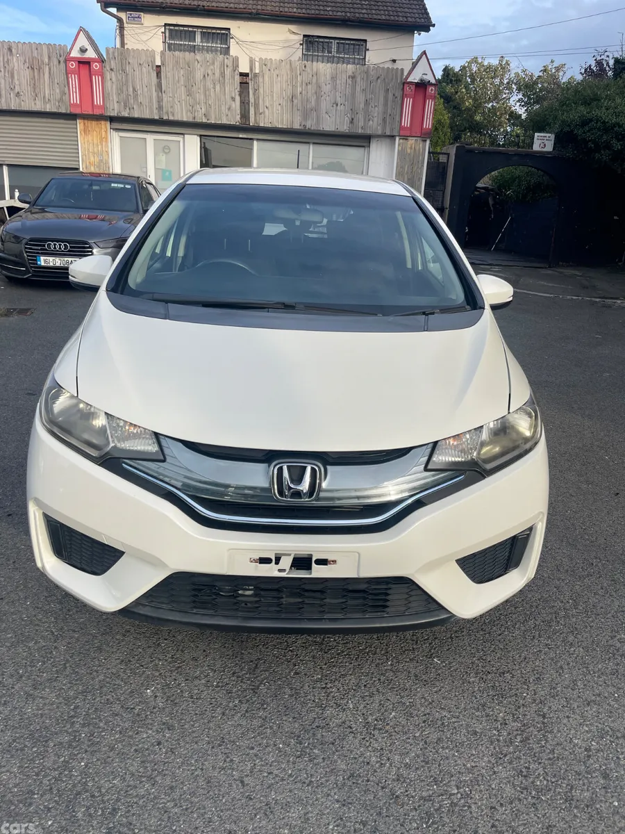 Honda Fit Hatchback, Petrol Hybrid, 2014, White