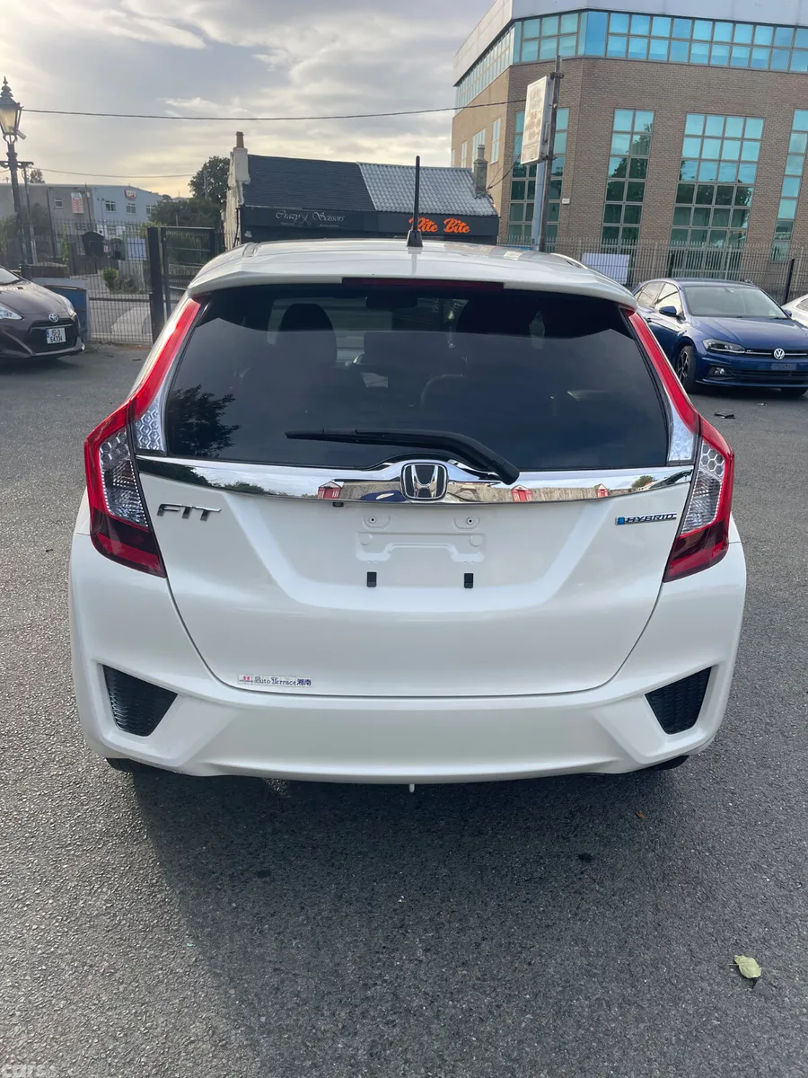 Honda Fit Hatchback, Petrol Hybrid, 2014, White