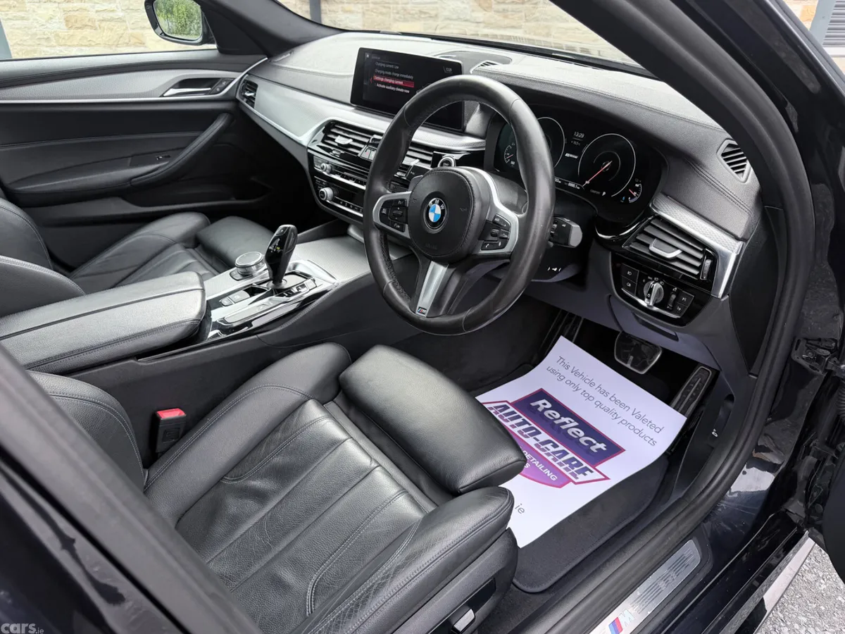 BMW 5-Series Saloon, Petrol Plug-in Hybrid, 2018, Black