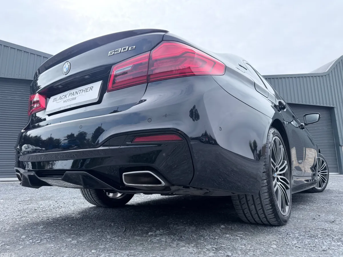 BMW 5-Series Saloon, Petrol Plug-in Hybrid, 2018, Black