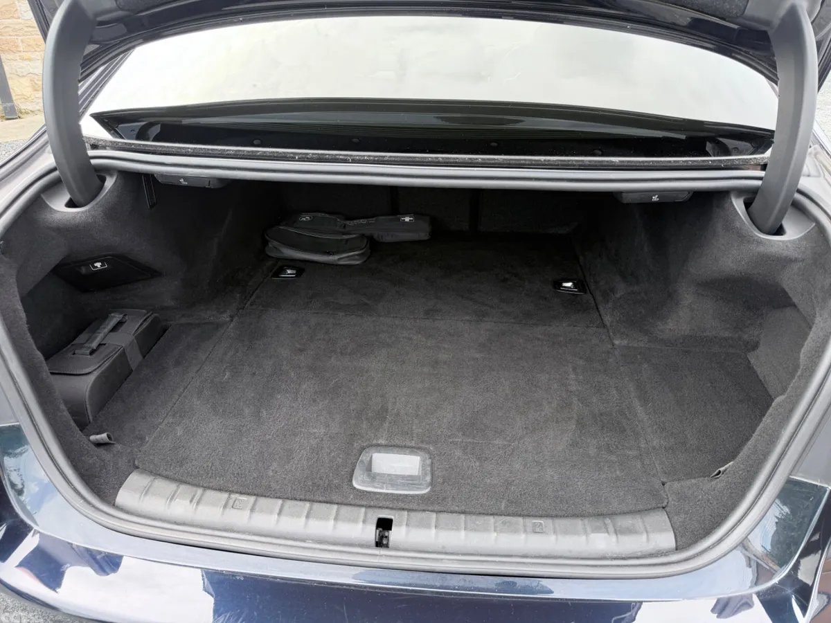 BMW 5-Series Saloon, Petrol Plug-in Hybrid, 2018, Black