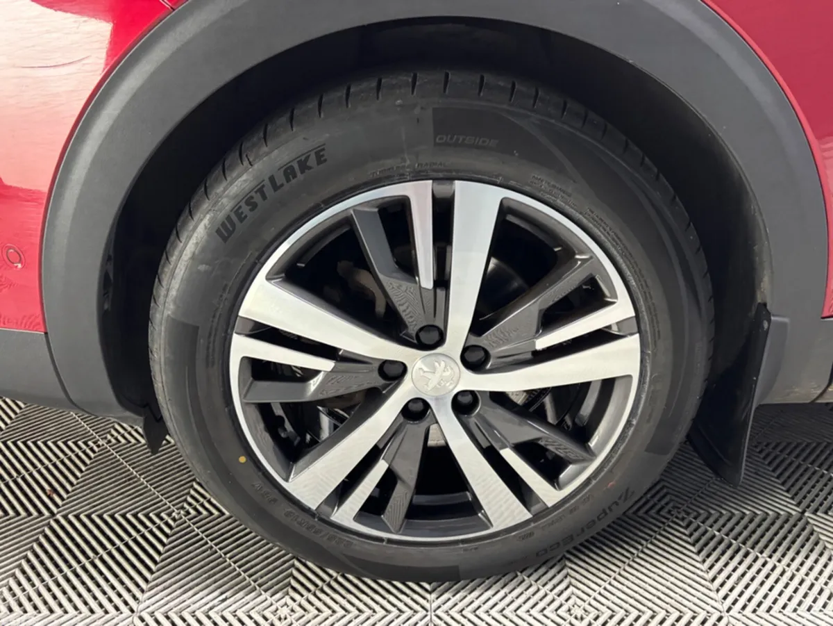 Peugeot 3008 MPV, Diesel, 2024, Red