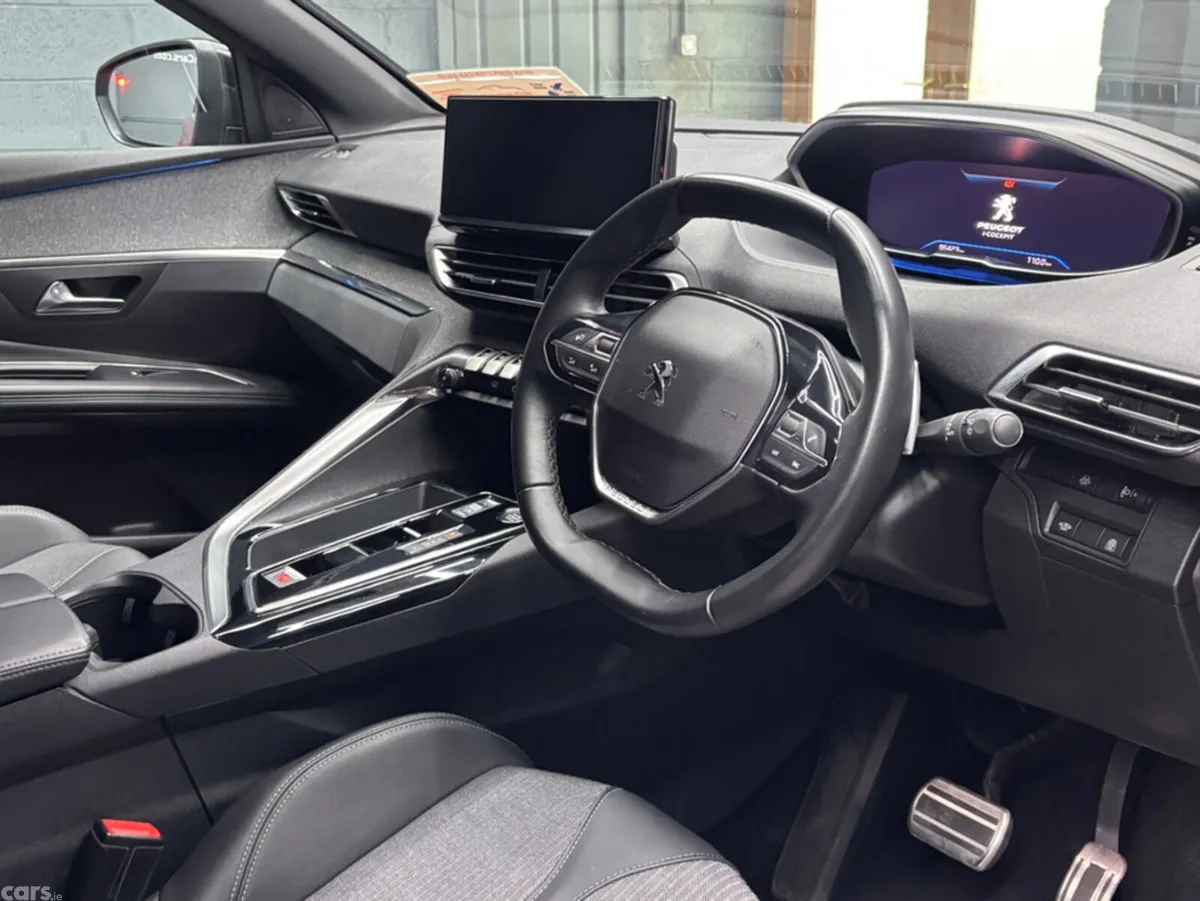 Peugeot 3008 MPV, Diesel, 2024, Red