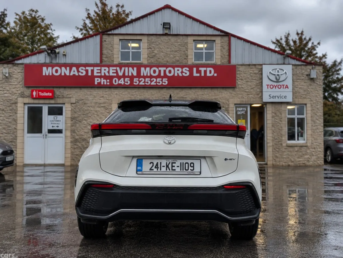 Toyota C-HR Hatchback, Petrol Hybrid, 2024, White