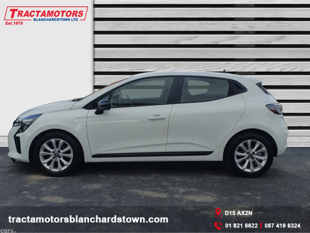 Renault Clio Hatchback, Petrol, 2024, White
