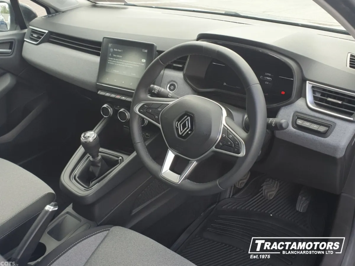 Renault Clio Hatchback, Petrol, 2024, White