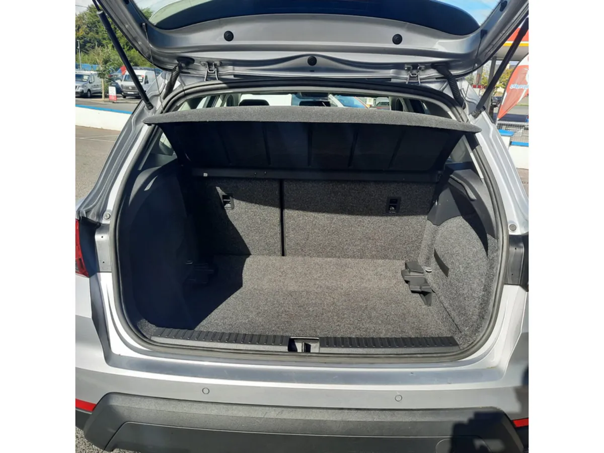 SEAT Arona Hatchback, Petrol, 2021, Grey