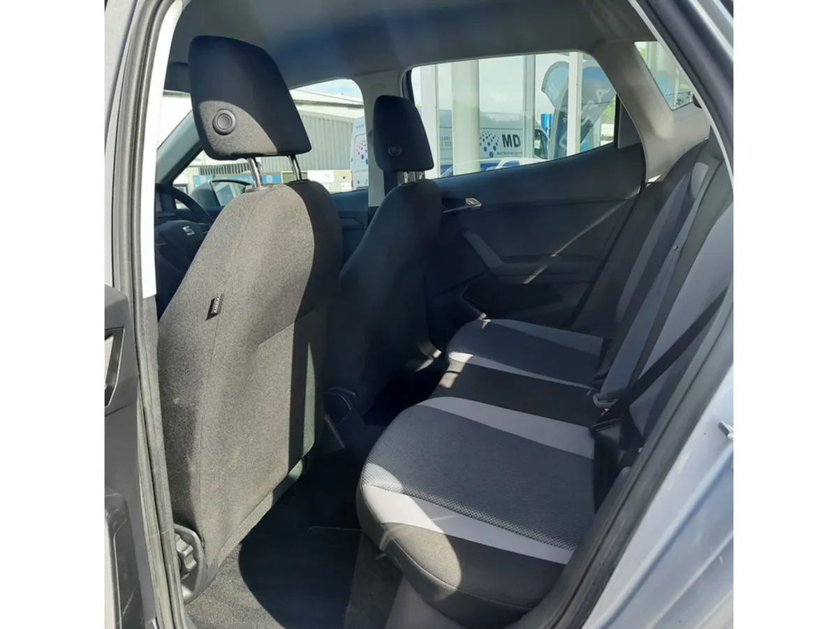 SEAT Arona Hatchback, Petrol, 2021, Grey