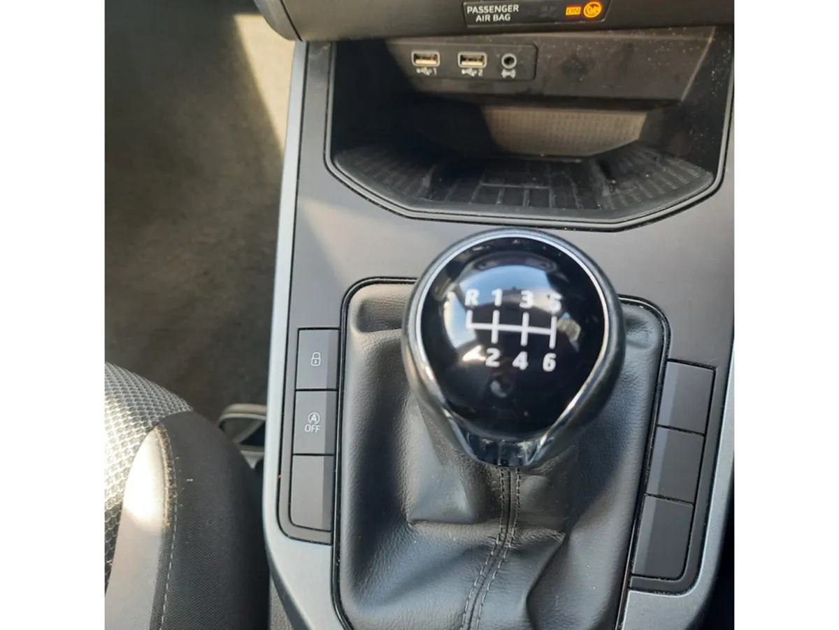 SEAT Arona Hatchback, Petrol, 2021, Grey