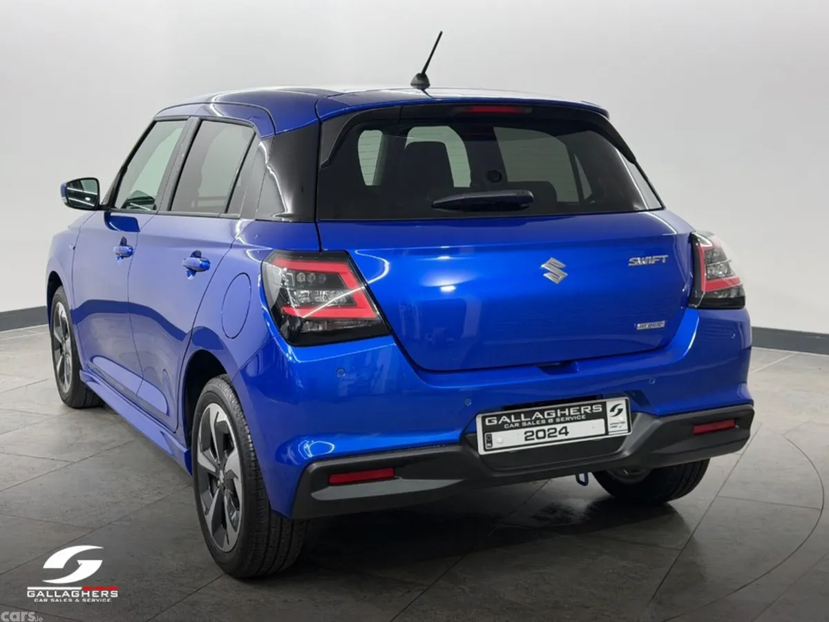 Suzuki Swift Hatchback, Petrol Hybrid, 2024, Blue