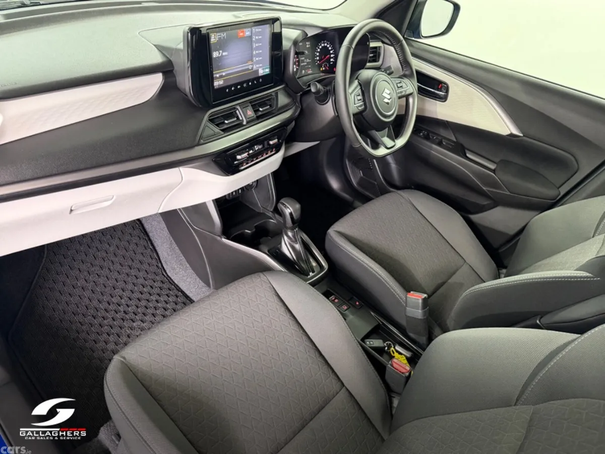 Suzuki Swift Hatchback, Petrol Hybrid, 2024, Blue