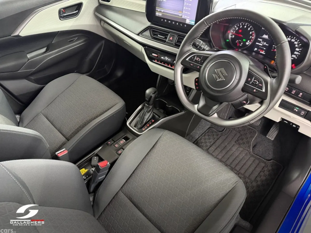 Suzuki Swift Hatchback, Petrol Hybrid, 2024, Blue