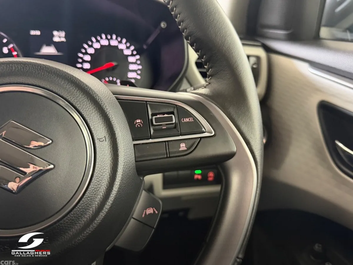Suzuki Swift Hatchback, Petrol Hybrid, 2024, Blue