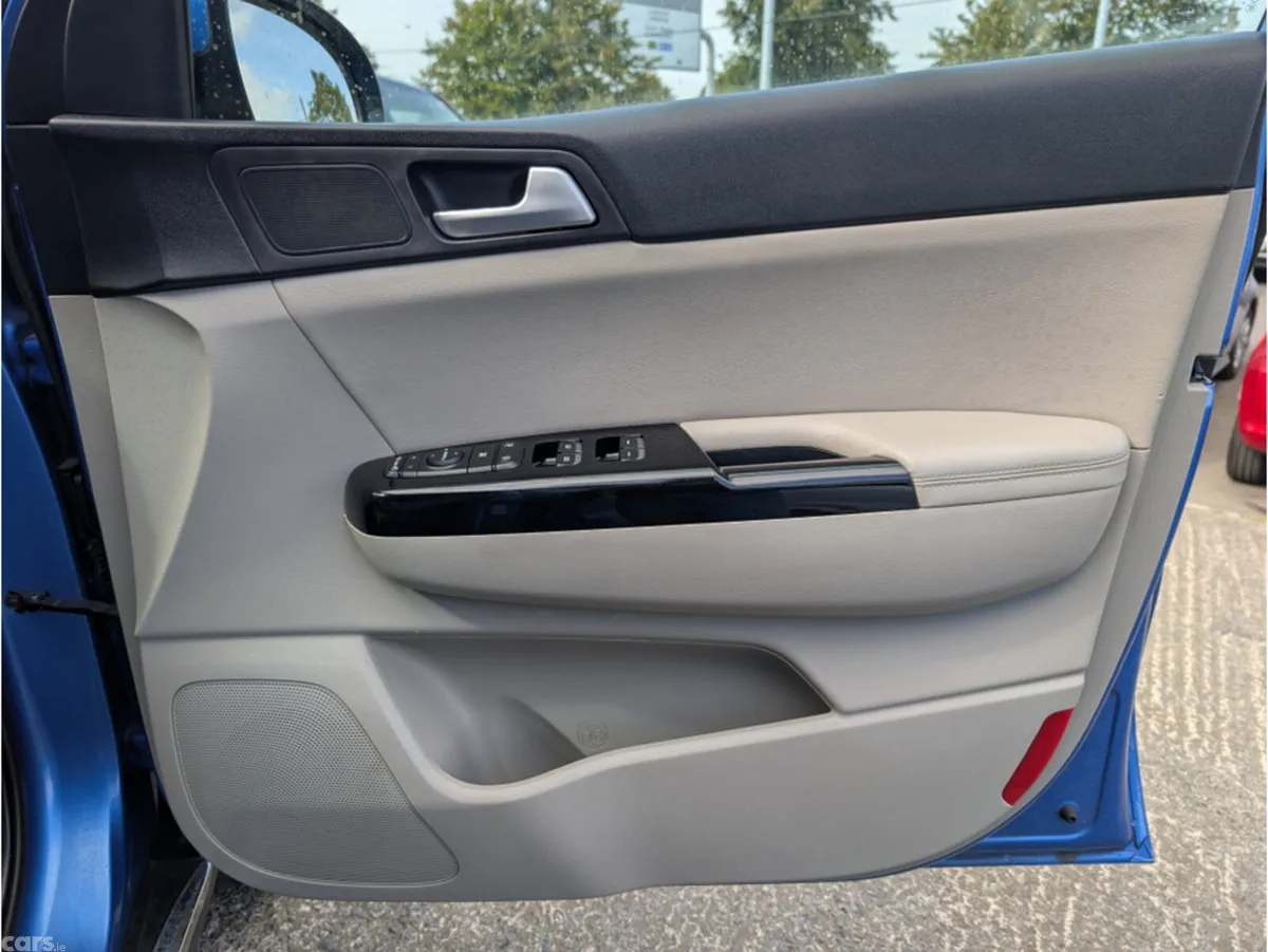 Kia Sportage MPV, Diesel, 2019, Blue