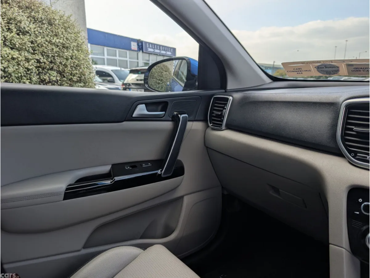Kia Sportage MPV, Diesel, 2019, Blue