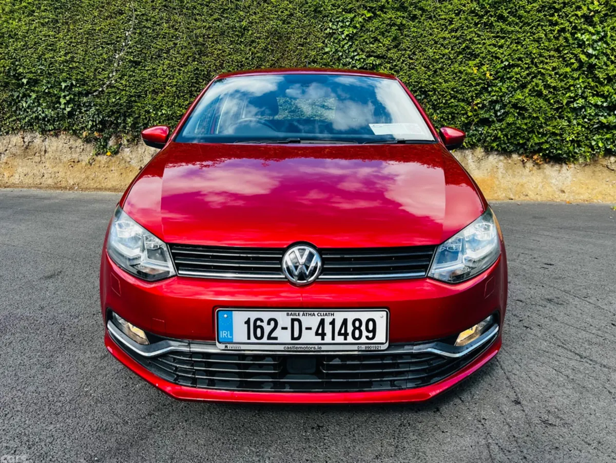 Volkswagen Polo Hatchback, Petrol, 2016, Red