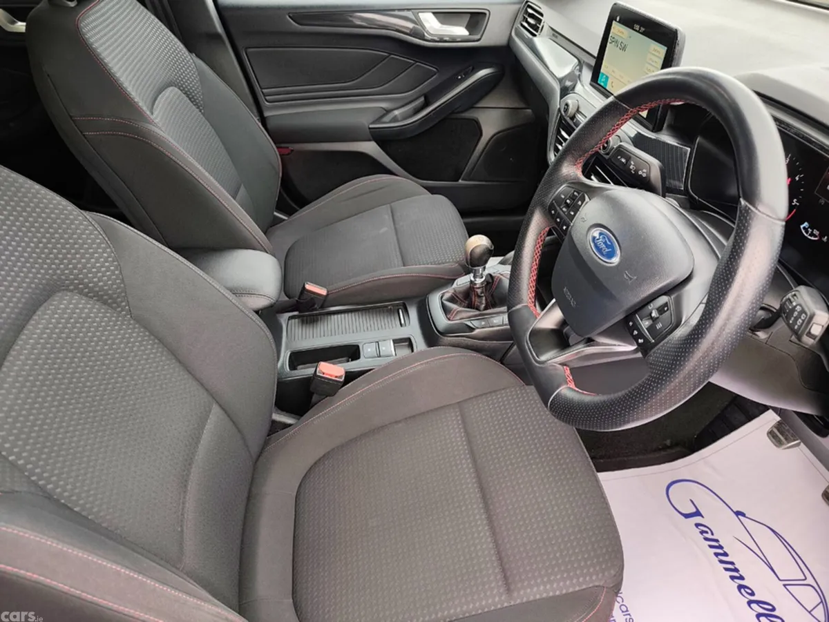 Ford Focus Hatchback, Diesel, 2018, Blue