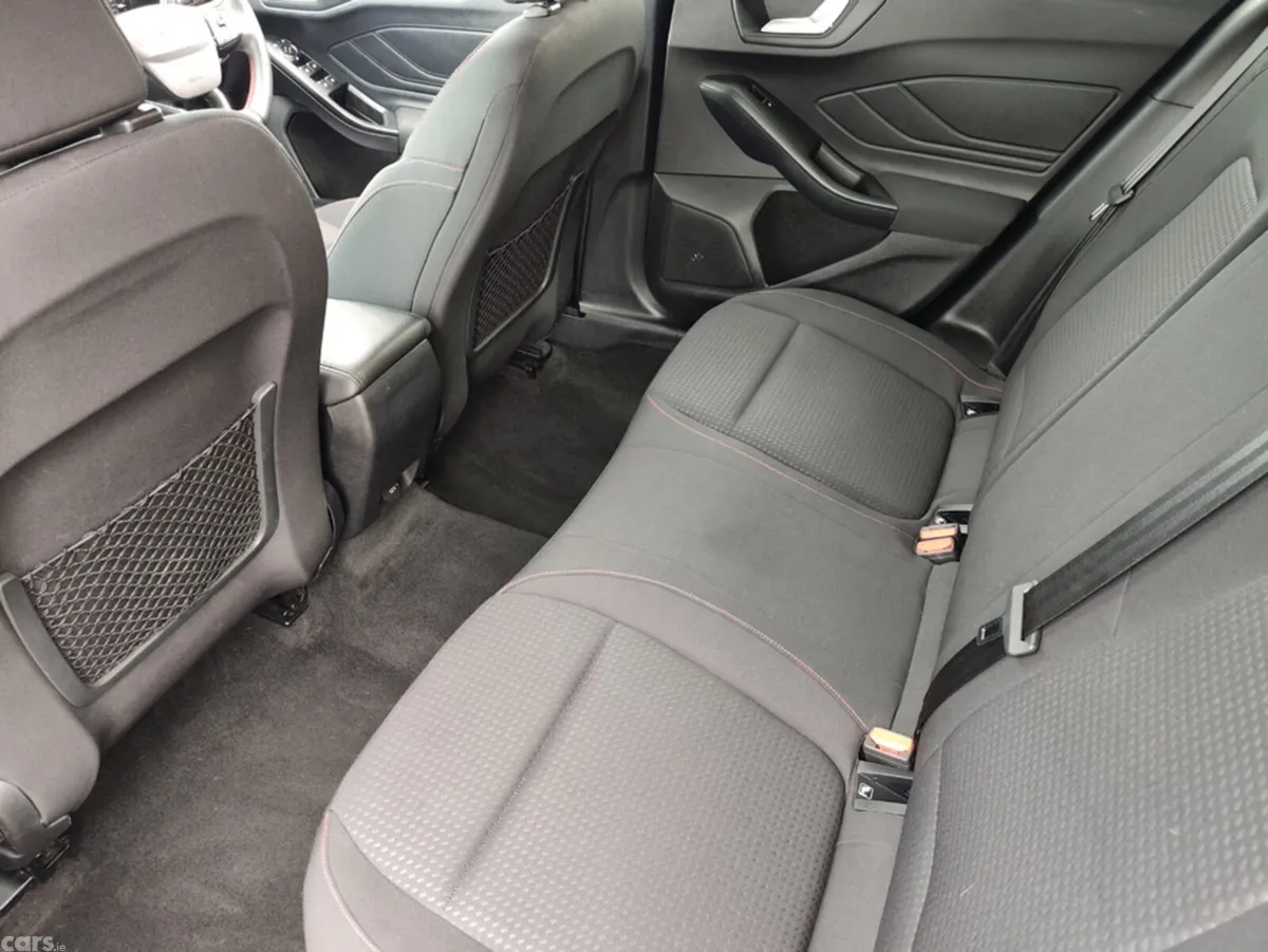 Ford Focus Hatchback, Diesel, 2018, Blue