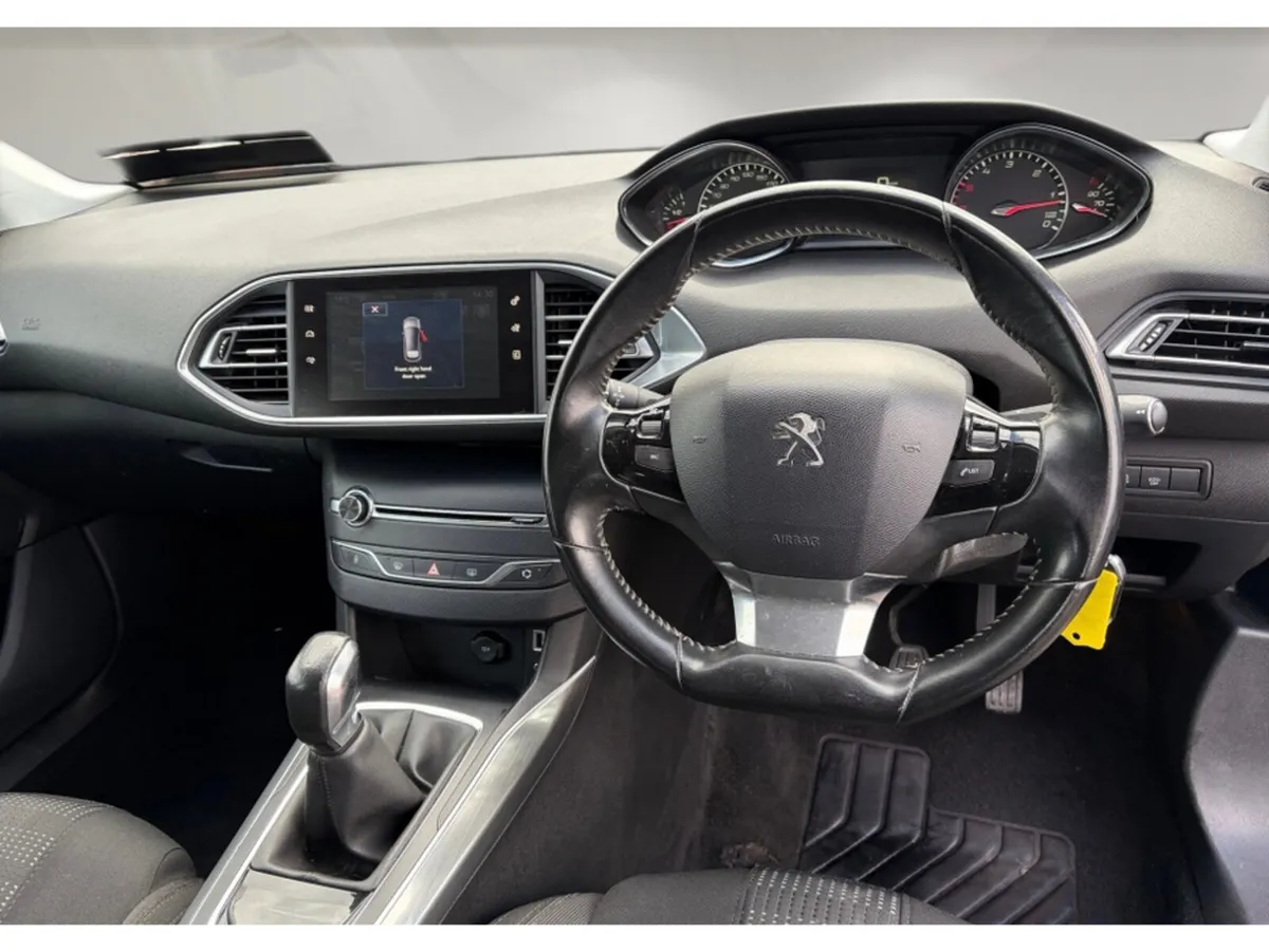 Peugeot 308 Hatchback, Diesel, 2017, Grey