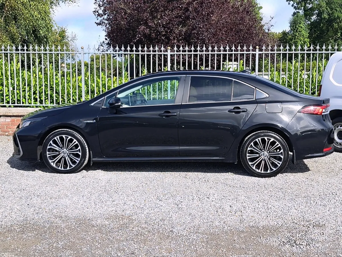 Toyota Corolla Saloon, Petrol Hybrid, 2021, Black