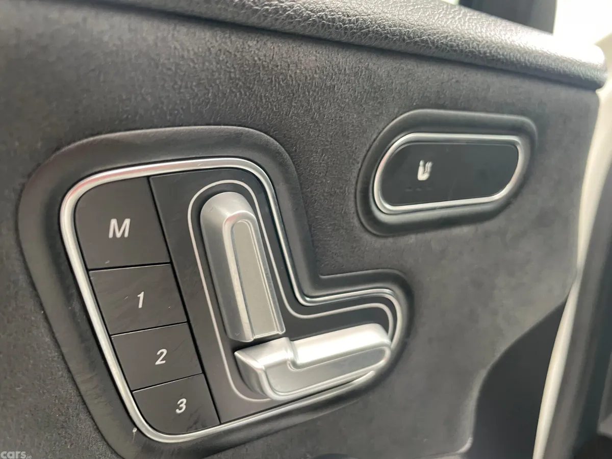 Mercedes-Benz A-Class Hatchback, Petrol, 2019, White