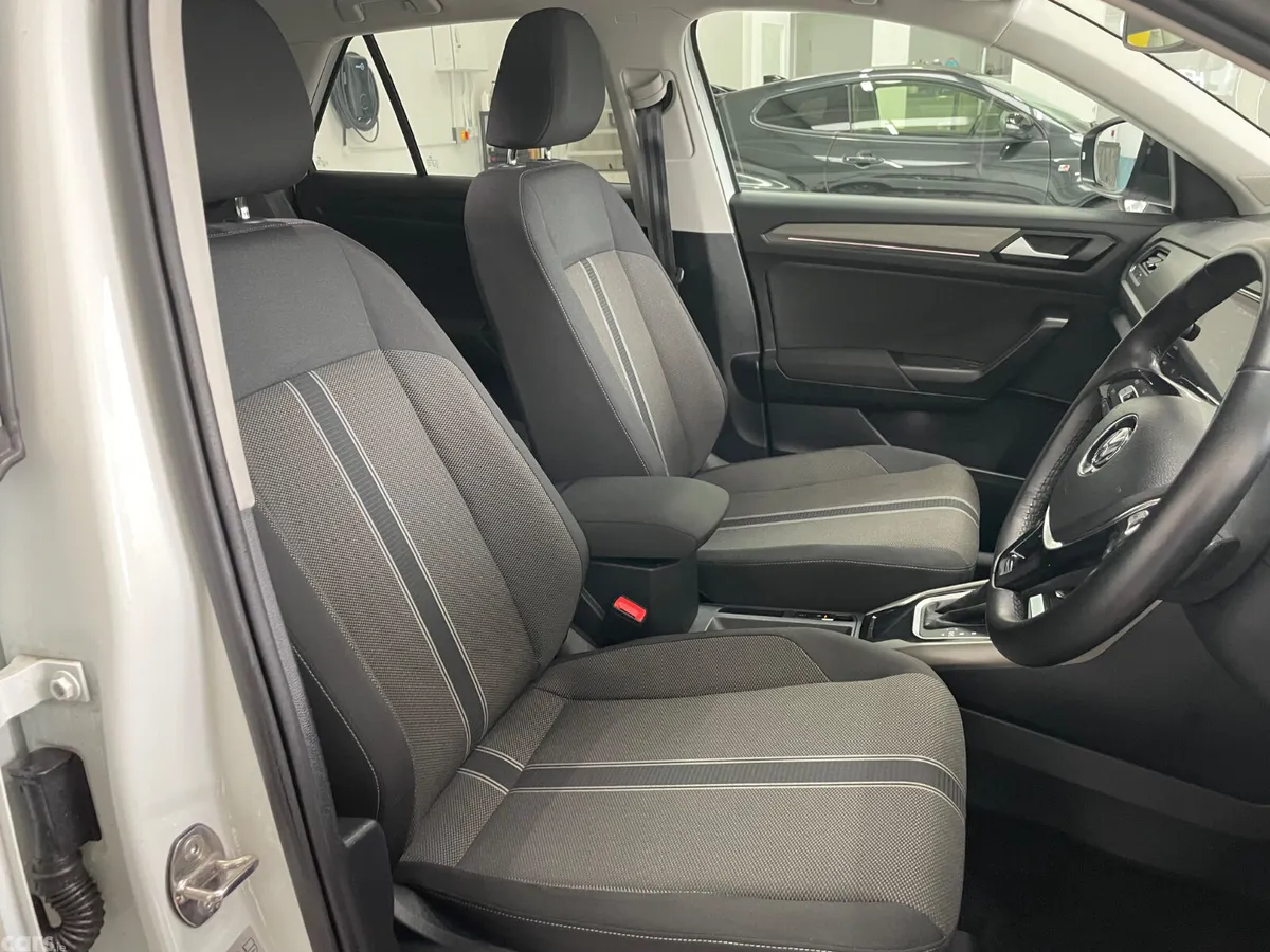 Volkswagen T-Roc Hatchback, Diesel, 2020, White