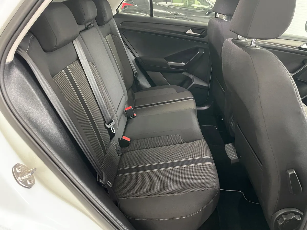 Volkswagen T-Roc Hatchback, Diesel, 2020, White