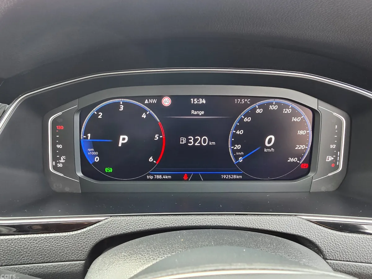 Volkswagen Passat Estate, Diesel, 2022, Blue